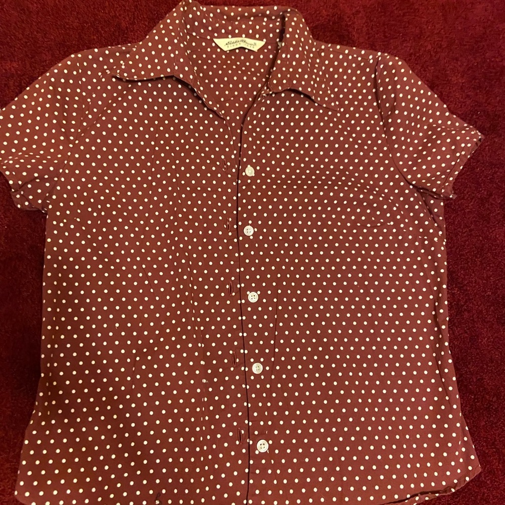 Women’s Small Eddie Bauer Maroon Button Down Short Sleeve Tee